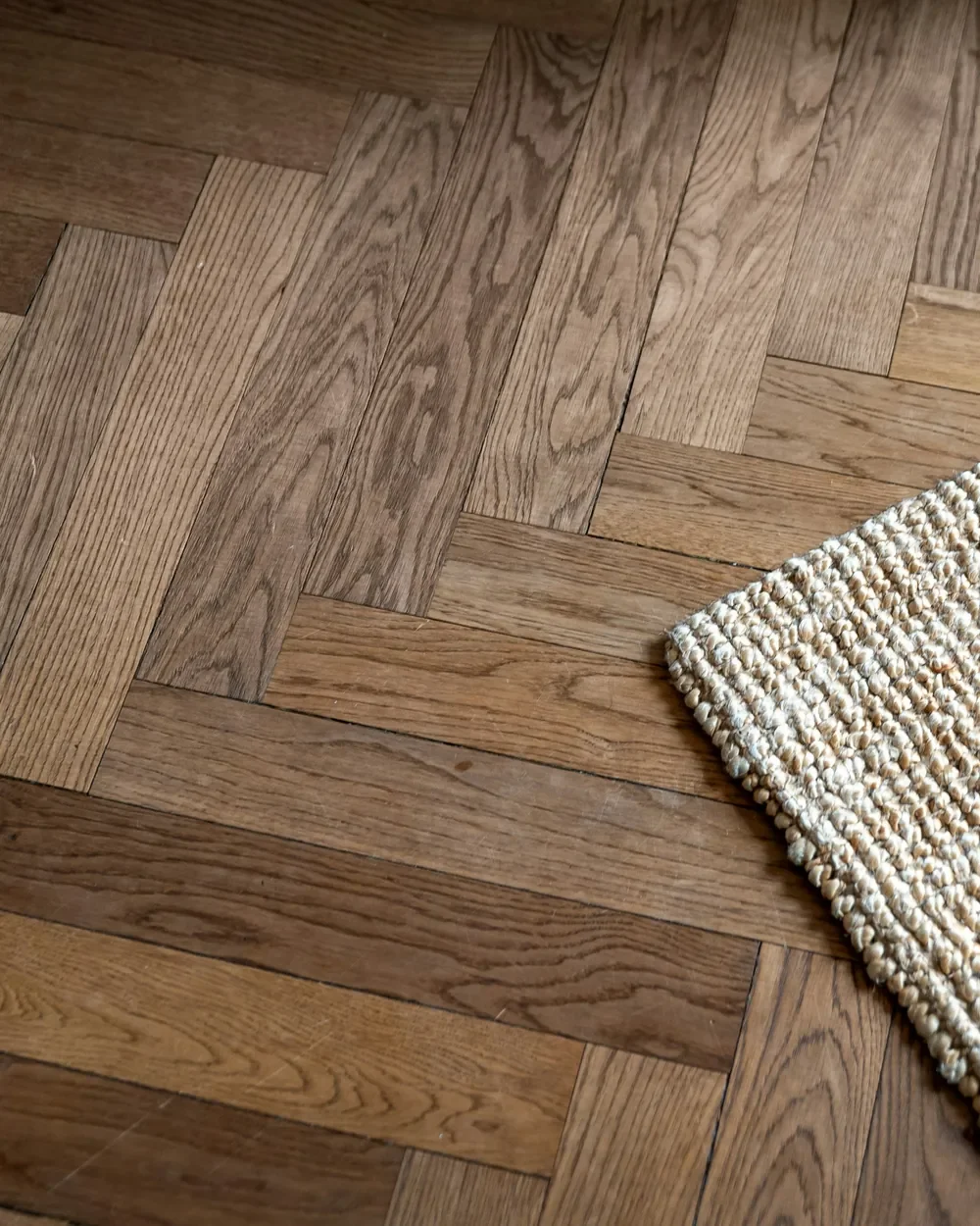Herringbone Oak Porcelain